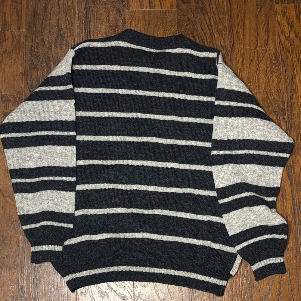 Benetton Shetland Wool Striped Sweater Made in Italy Black Gray Knit - Picture 4 of 6
